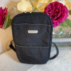 Baggallini Black Nylon Compact Crossbody Travel Bag Wallet Organizer 9”x6”